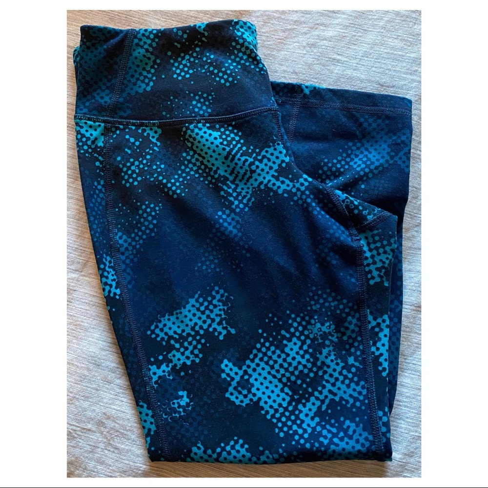 Calf length size leggings- OLD NAVY ACTIVE ☺️
